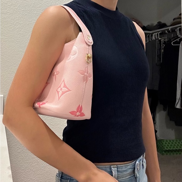 LOUIS VUITTON MARSHMALLOW M45697 (Special Limited Edition) - Picture 9 of 10